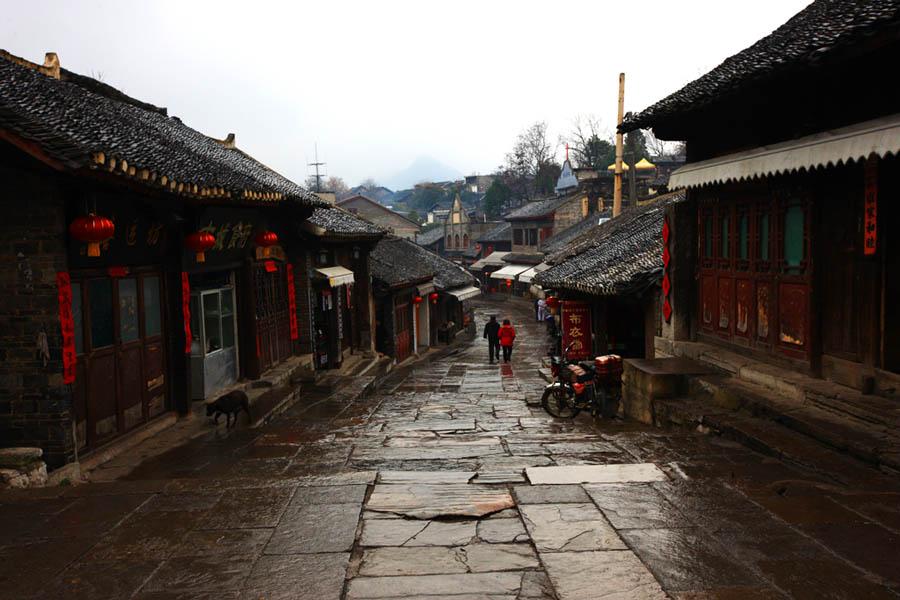 潮湿肃穆的老教堂气息丨罗格朗 爱之圣器