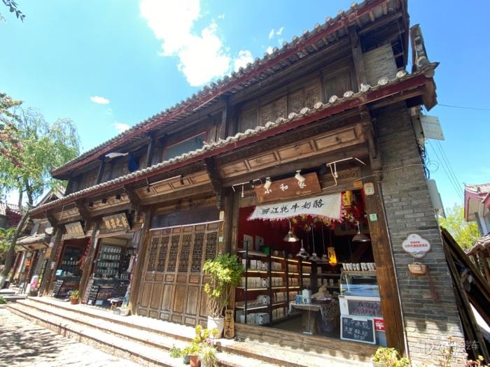 四川发现一石碑，让我们重新认识张飞，专家：《三国演义》让我们误解他了